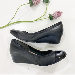 COLE HAAN Elsie Cap-Toe Wedge Leather Pump in Black Size 8